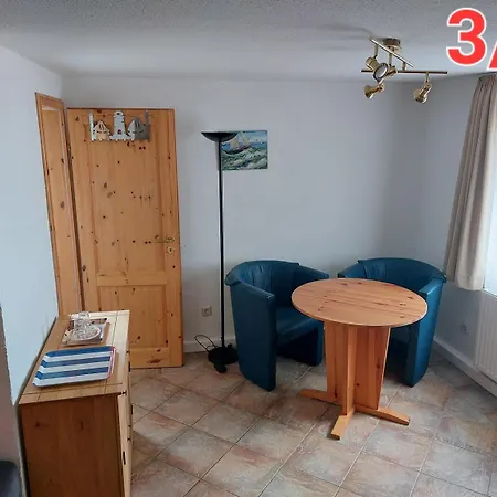 Holiday home Gaestehaus Gruppenunterkunft Gruppenferienhaus Ruegen -bodden- Fuer Bis Zu 17 Gaeste Und 7 Sz *