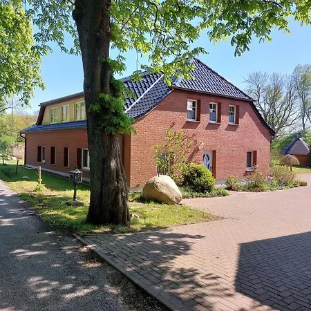 Bodden-blick Vis-a-vis Hiddensee Fuer Bis Zu 6 Gaeste -im Og- Prázdninový dům Schaprode