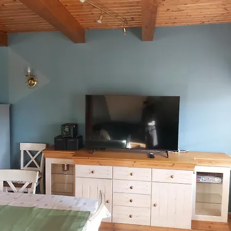 Gaestehaus Gruppenunterkunft Gruppenferienhaus Ruegen -bodden- Fuer Bis Zu 17 Gaeste Und 7 Sz