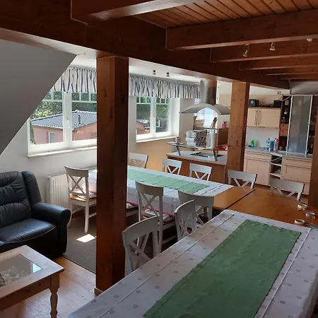 Gaestehaus Gruppenunterkunft Gruppenferienhaus Ruegen -bodden- Fuer Bis Zu 17 Gaeste Und 7 Sz