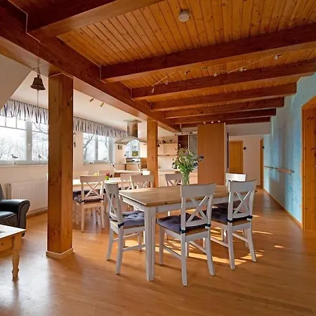 Bodden- Vis-a-vis Hiddensee Fuer Bis Zu 15 Gaeste In 7 Hébergement de vacances *