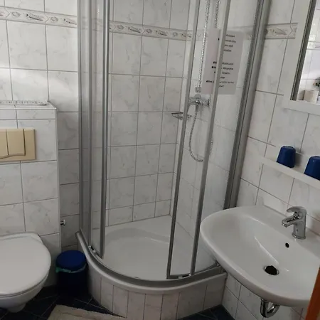 Hébergement de vacances Bodden- Vis-a-vis Hiddensee Fuer Bis Zu 15 Gaeste In 7 *